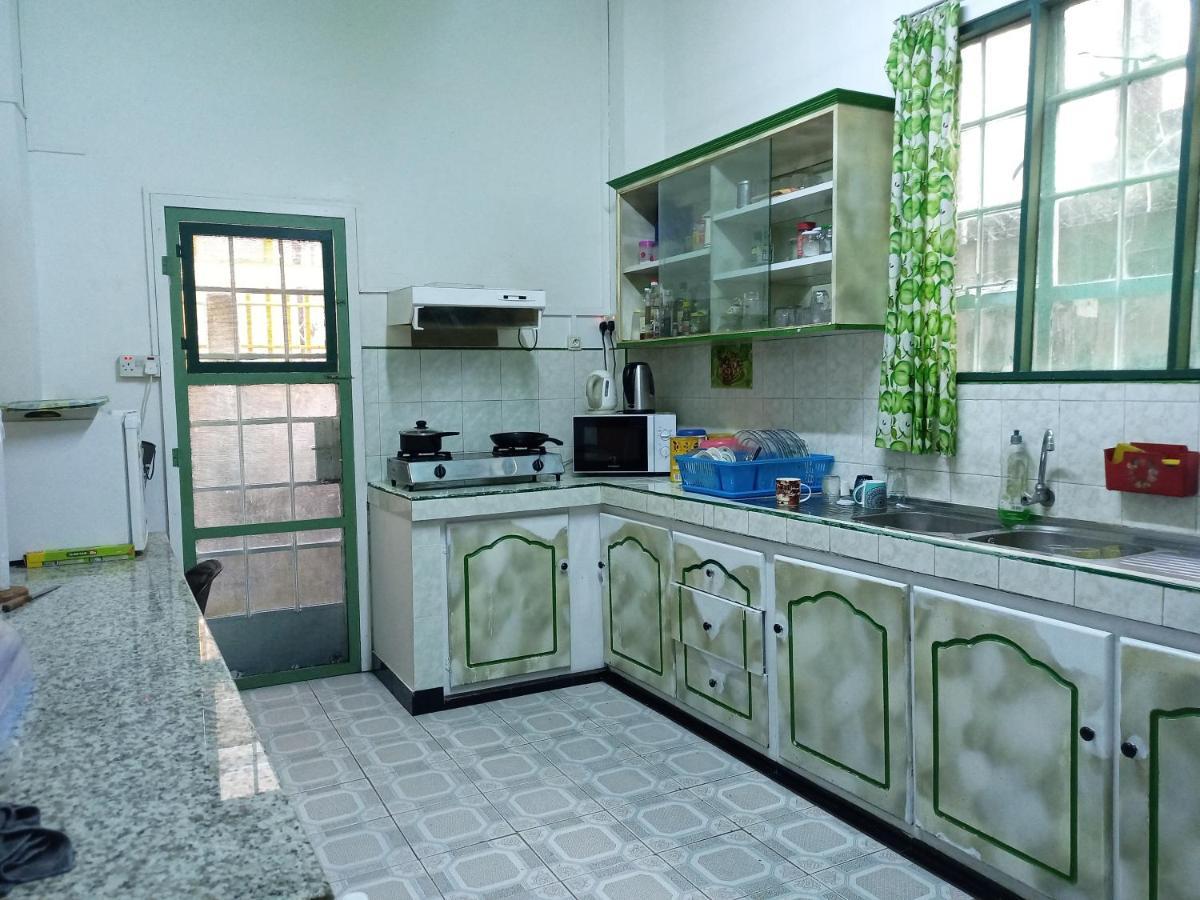 מאהבורג Orient Guesthouse Auberge מראה חיצוני תמונה