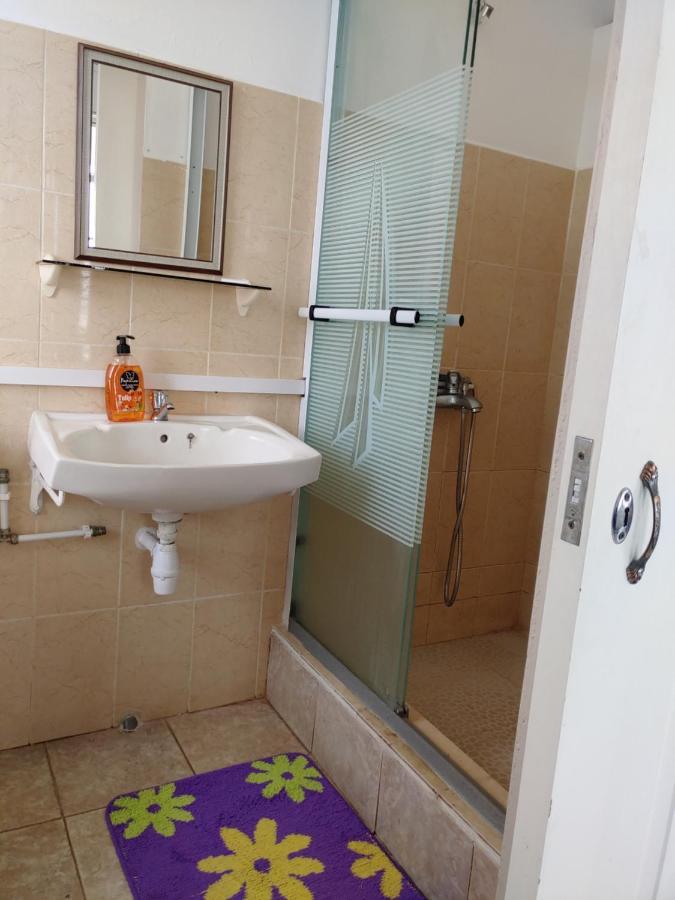 מאהבורג Orient Guesthouse Auberge מראה חיצוני תמונה
